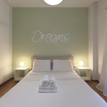 شقة Cozy Athenian One Bd, Pistachio Charm المظهر الخارجي الصورة