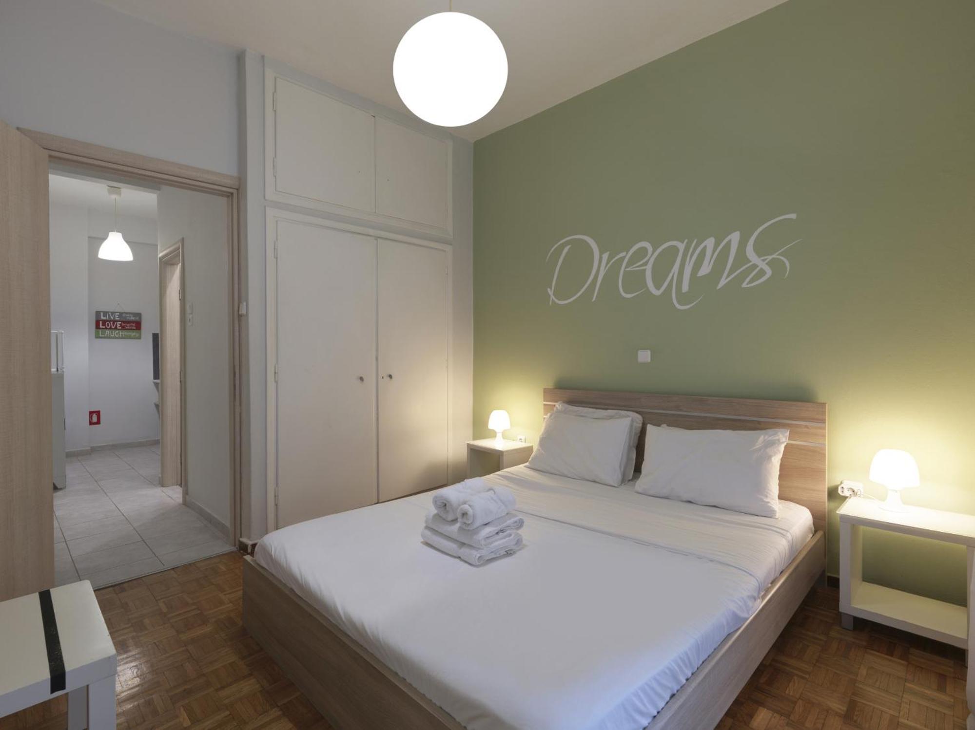 شقة Cozy Athenian One Bd, Pistachio Charm المظهر الخارجي الصورة